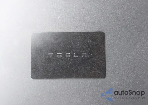 2026 Tesla Model Y Long Range Dual Motor All-Wheel Drive/Long Range Launch Series из США, поврежденный, VIN 7SAYGDEE0TA399976